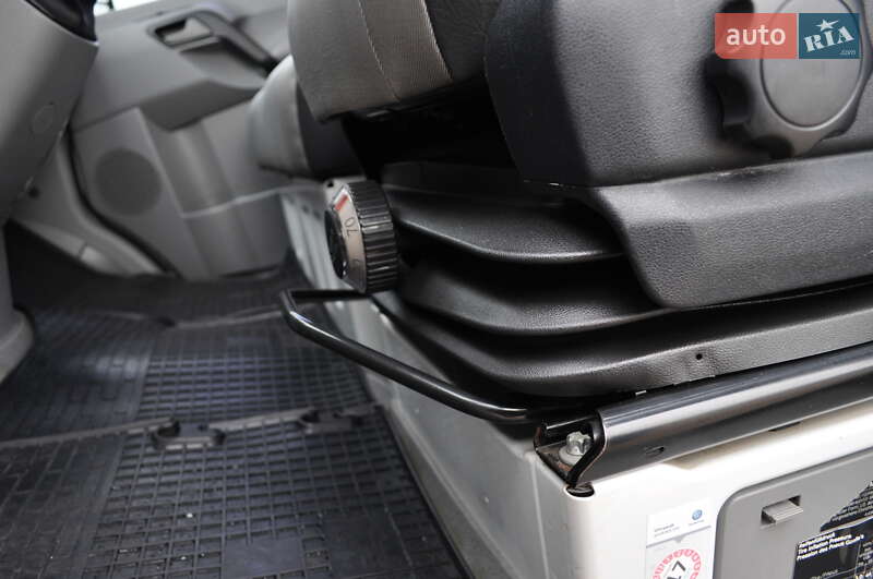 Грузовой фургон Volkswagen Crafter 2014 в Киеве