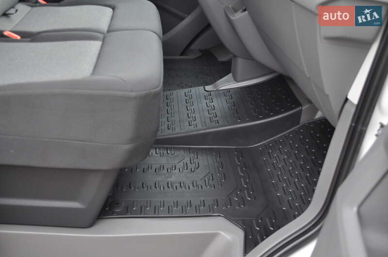 Грузовой фургон Volkswagen Crafter 2020 в Киеве