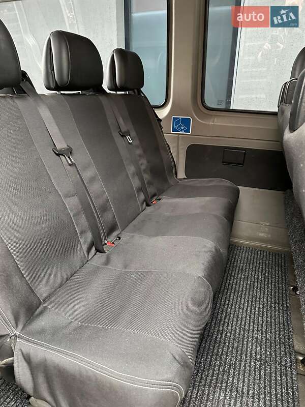 Микроавтобус Volkswagen Crafter 2012 в Киеве