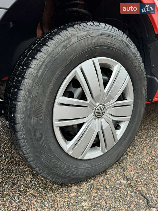 Грузовой фургон Volkswagen Crafter 2019 в Киеве