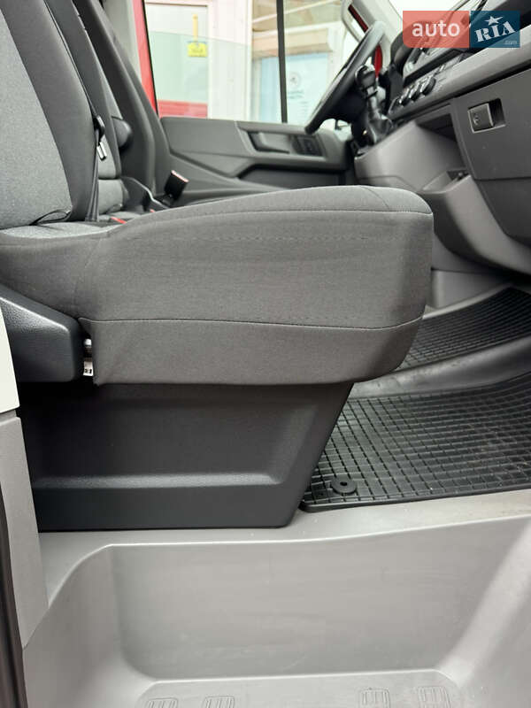 Грузовой фургон Volkswagen Crafter 2019 в Киеве