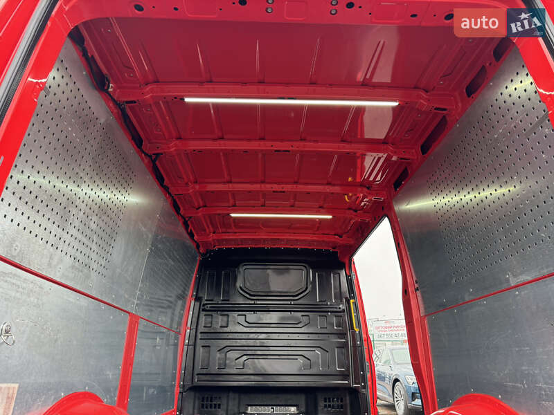 Грузовой фургон Volkswagen Crafter 2019 в Киеве