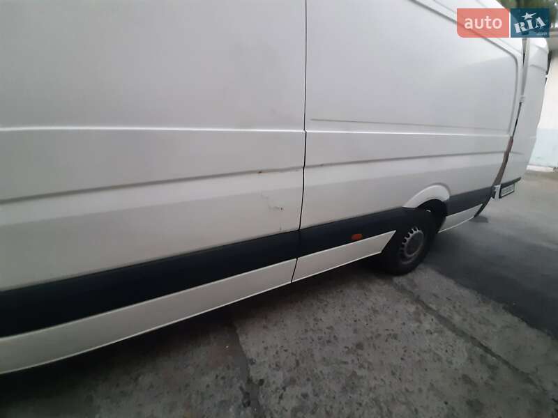 Грузовой фургон Volkswagen Crafter 2012 в Днепре