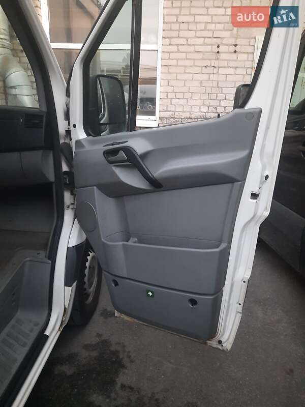 Грузовой фургон Volkswagen Crafter 2012 в Днепре