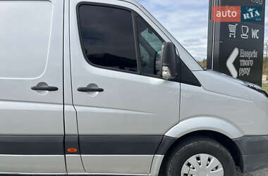 Грузовой фургон Volkswagen Crafter 2011 в 