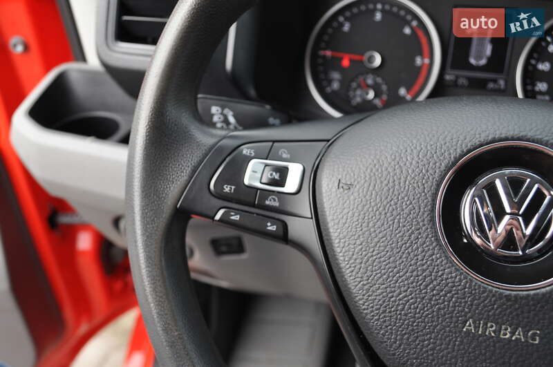 Грузовой фургон Volkswagen Crafter 2019 в Киеве