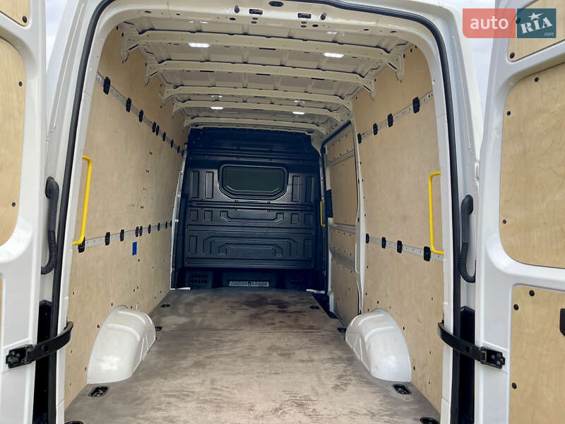 Вантажопасажирський фургон Volkswagen Crafter 2019 в Житомирі