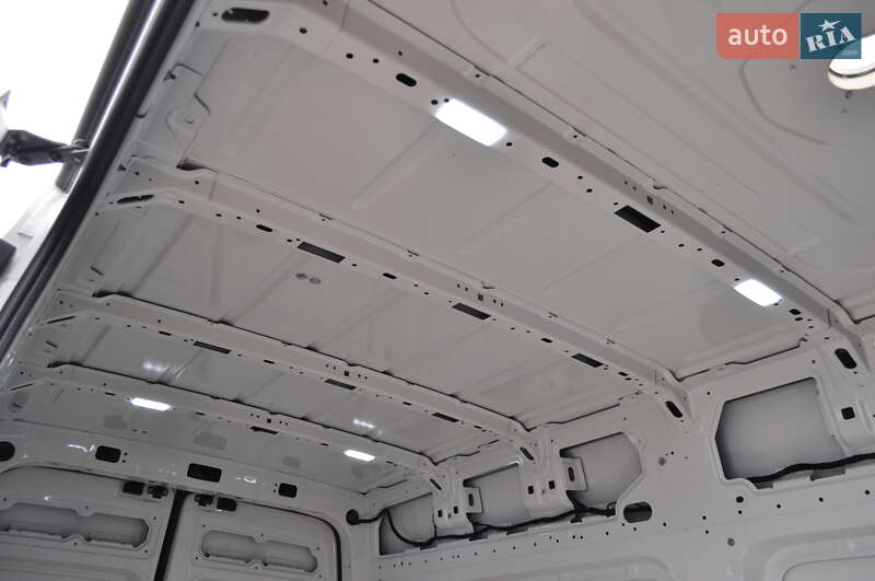 Вантажний фургон Volkswagen Crafter 2021 в Києві