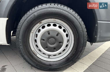 Вантажний фургон Volkswagen Crafter 2015 в 