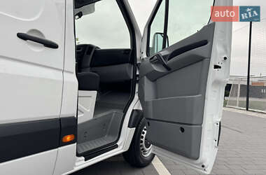 Вантажний фургон Volkswagen Crafter 2015 в 