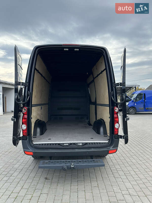 Вантажний фургон Volkswagen Crafter 2016 в Дубні