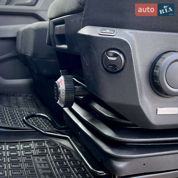 Вантажний фургон Volkswagen Crafter 2020 в Києві