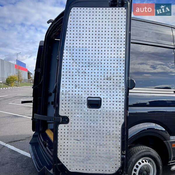Вантажний фургон Volkswagen Crafter 2020 в Києві