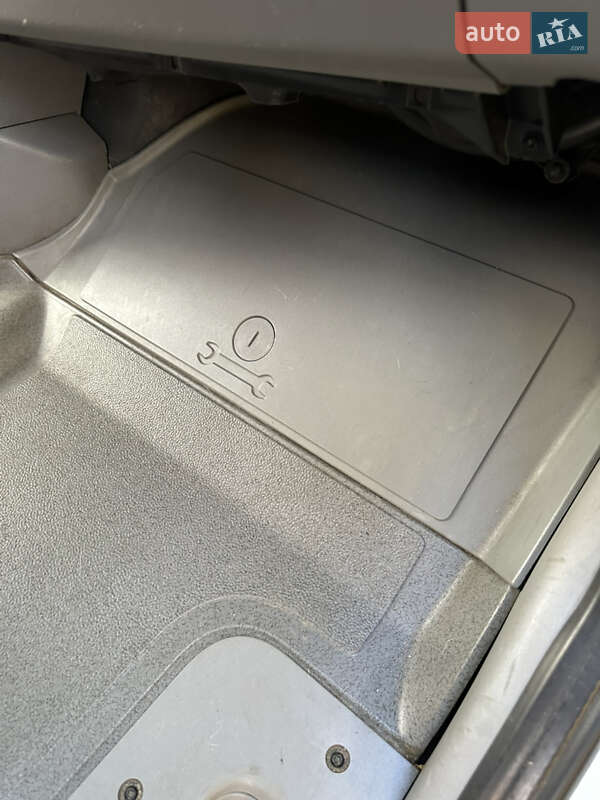 Вантажний фургон Volkswagen Crafter 2014 в Києві