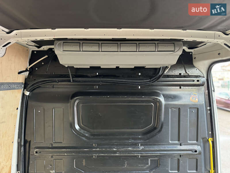 Грузовой фургон Volkswagen Crafter 2018 в Киеве фото 15 Грузовой фургон Volkswagen Crafter 2018 в Киеве