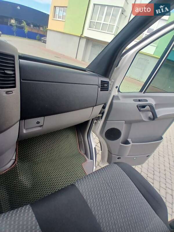 Грузовой фургон Volkswagen Crafter 2011 в Ивано-Франковске