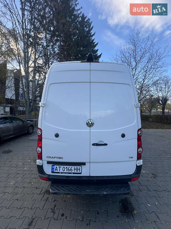 Вантажний фургон Volkswagen Crafter 2016 в Чернівцях