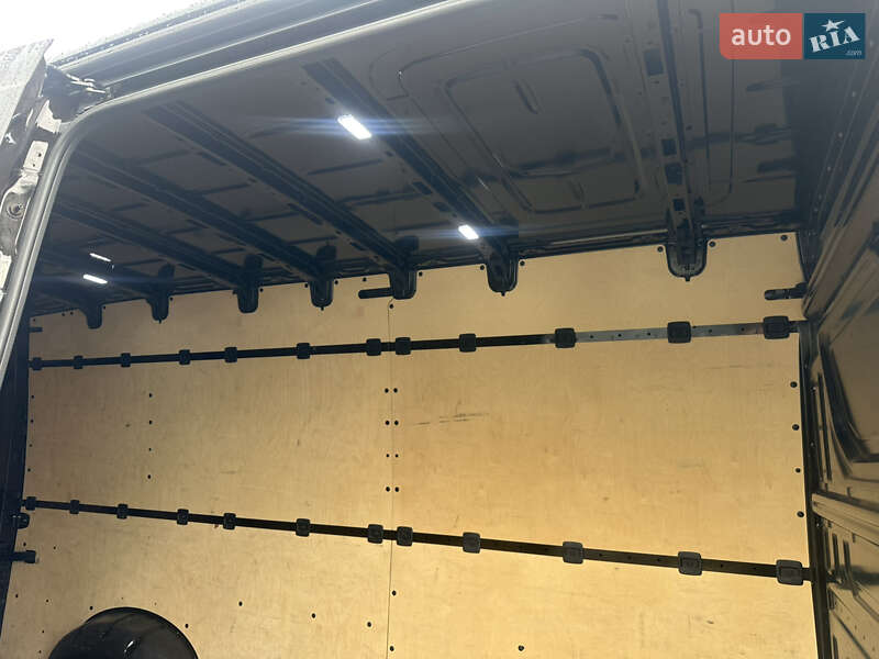 Грузовой фургон Volkswagen Crafter 2021 в Калуше