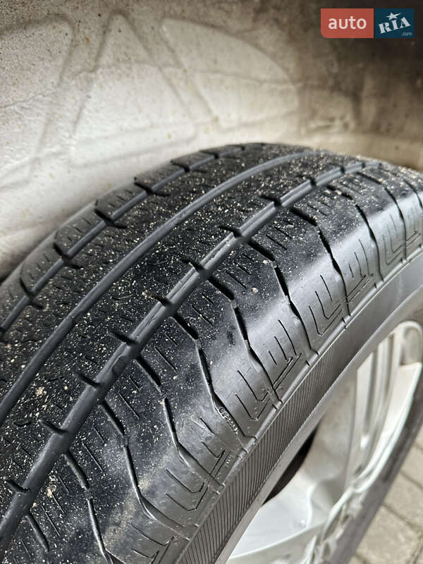 Вантажопасажирський фургон Volkswagen Crafter 2017 в Почаєві