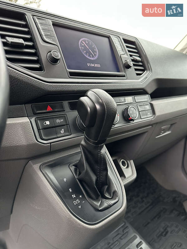 Вантажопасажирський фургон Volkswagen Crafter 2017 в Почаєві