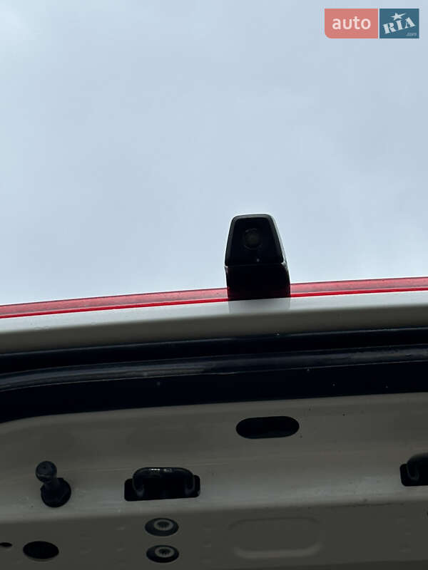 Вантажопасажирський фургон Volkswagen Crafter 2017 в Почаєві