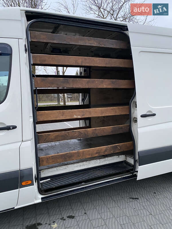 Вантажний фургон Volkswagen Crafter 2011 в Яворові фото 30 Вантажний фургон Volkswagen Crafter 2011 в Яворові