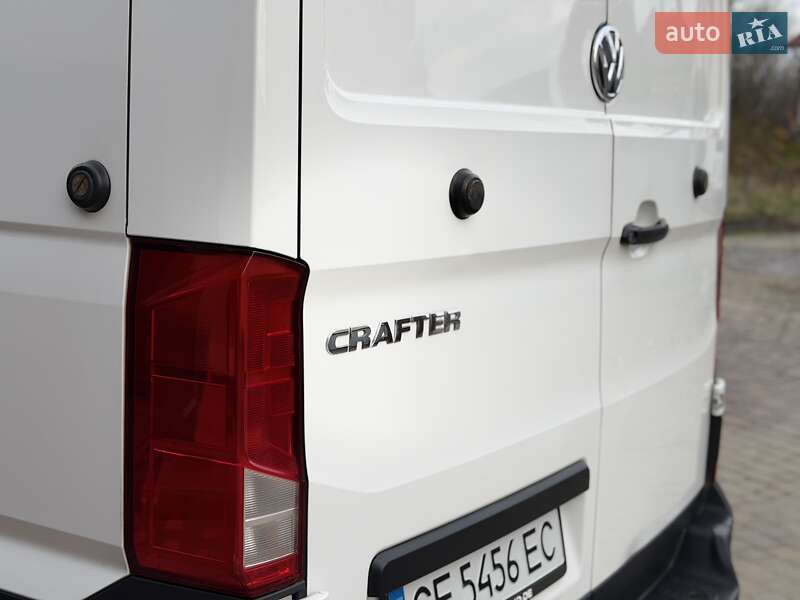 Вантажний фургон Volkswagen Crafter 2018 в Чернівцях