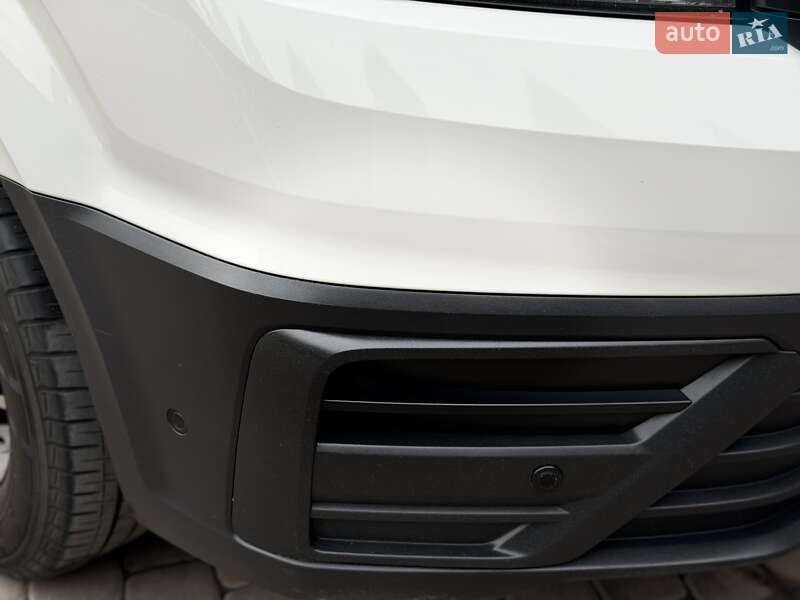 Вантажний фургон Volkswagen Crafter 2018 в Чернівцях