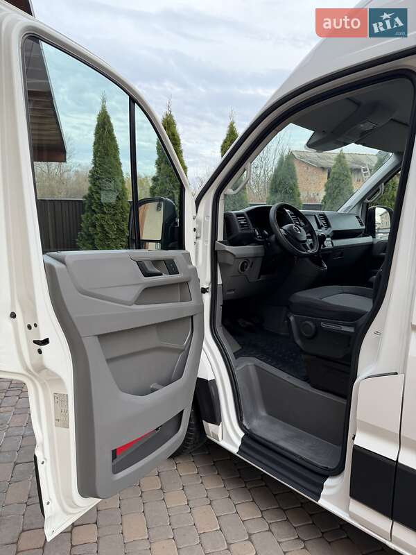 Вантажний фургон Volkswagen Crafter 2018 в Чернівцях