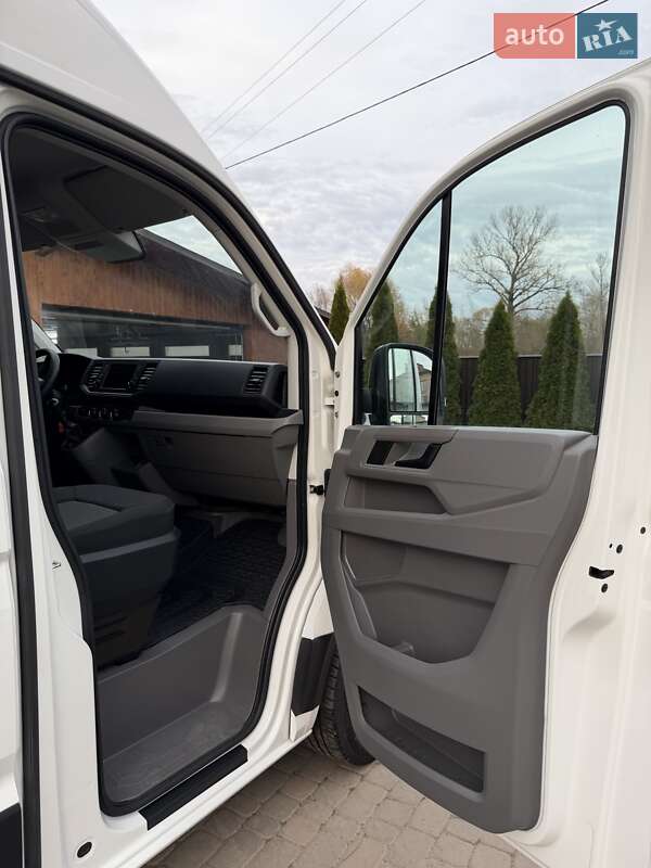 Вантажний фургон Volkswagen Crafter 2018 в Чернівцях