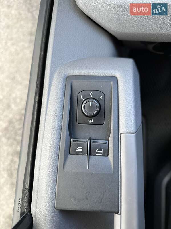 Вантажопасажирський фургон Volkswagen Crafter 2018 в Білогородці