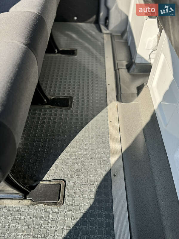 Вантажопасажирський фургон Volkswagen Crafter 2015 в Ковелі фото 22 Вантажопасажирський фургон Volkswagen Crafter 2015 в Ковелі