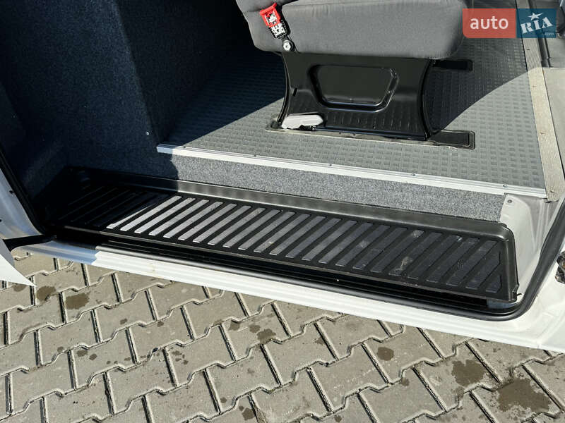 Вантажопасажирський фургон Volkswagen Crafter 2015 в Ковелі фото 23 Вантажопасажирський фургон Volkswagen Crafter 2015 в Ковелі