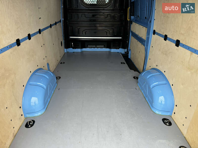 Грузовой фургон Volkswagen Crafter 2021 в Киеве