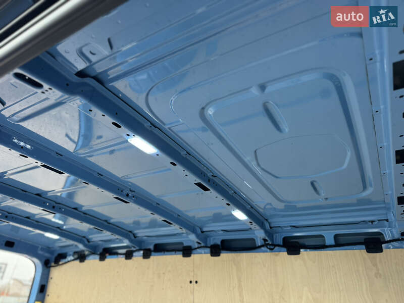 Грузовой фургон Volkswagen Crafter 2021 в Киеве