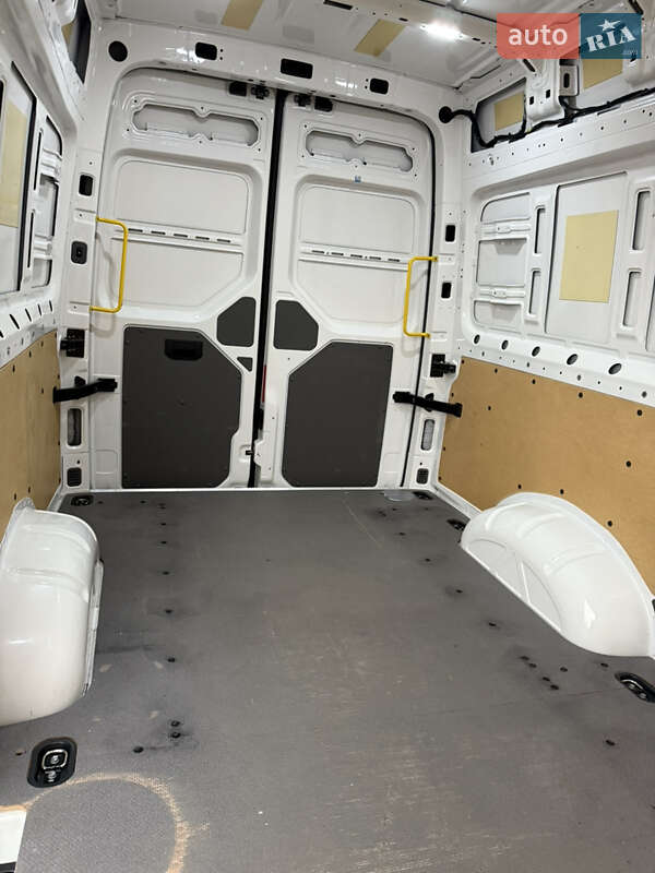 Грузовой фургон Volkswagen Crafter 2021 в Киеве