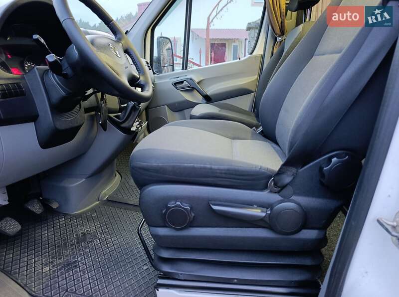 Эвакуатор Volkswagen Crafter 2015 в Кременце фото 6 Эвакуатор Volkswagen Crafter 2015 в Кременце