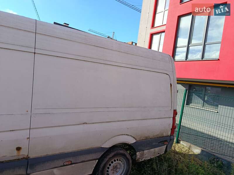 Грузовой фургон Volkswagen Crafter 2011 в Львове