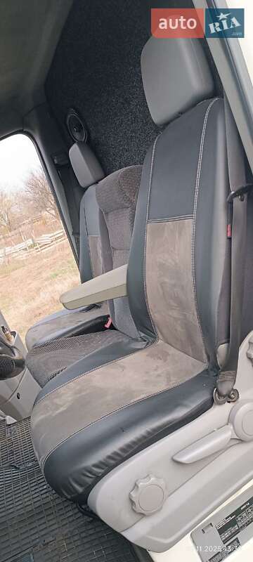 Грузовой фургон Volkswagen Crafter 2007 в Великой Александровке