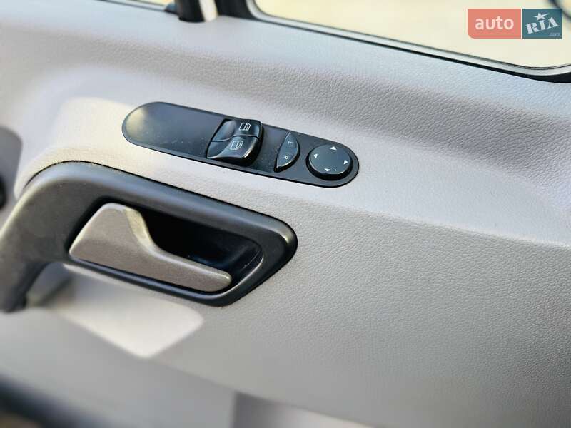 Мікроавтобус Volkswagen Crafter 2015 в Кам'янському