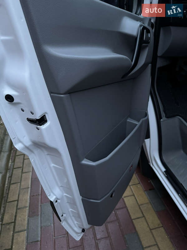 Вантажний фургон Volkswagen Crafter 2011 в Тячеві фото 55 Вантажний фургон Volkswagen Crafter 2011 в Тячеві