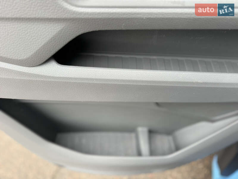 Борт Volkswagen Crafter 2021 в Києві фото 84 Борт Volkswagen Crafter 2021 в Києві