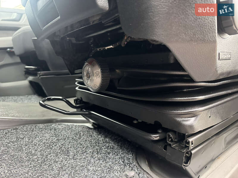 Грузопассажирский фургон Volkswagen Crafter 2019 в Ровно