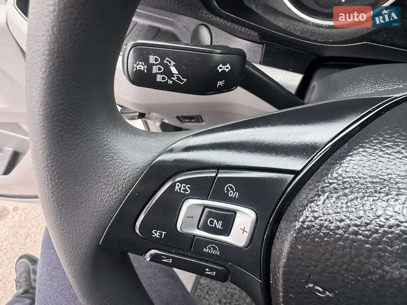 Грузопассажирский фургон Volkswagen Crafter 2019 в Ровно