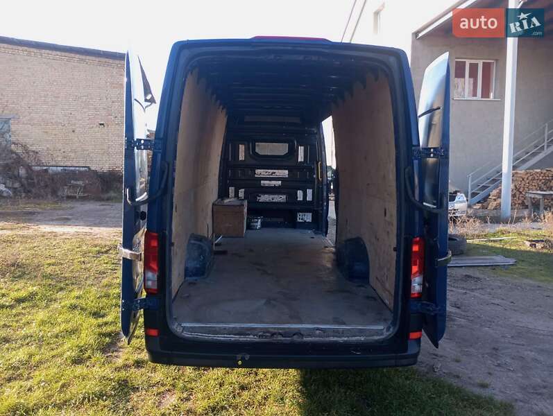 Вантажний фургон Volkswagen Crafter 2018 в Києві