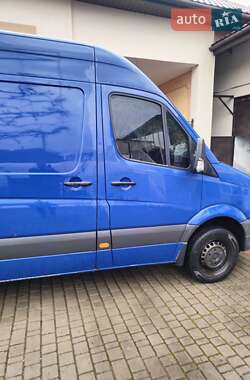 Вантажний фургон Volkswagen Crafter 2012 в Іршаві