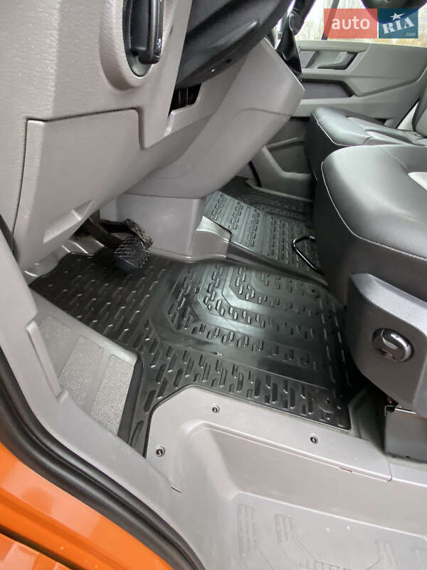 Грузовой фургон Volkswagen Crafter 2020 в Киеве