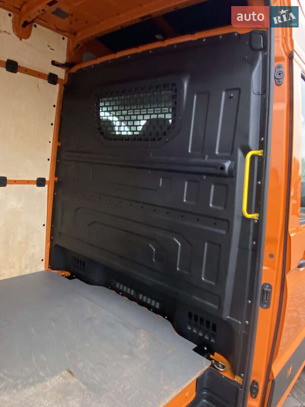 Грузовой фургон Volkswagen Crafter 2020 в Киеве