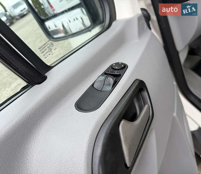 Туристический / Междугородний автобус Volkswagen Crafter 2010 в Староконстантинове