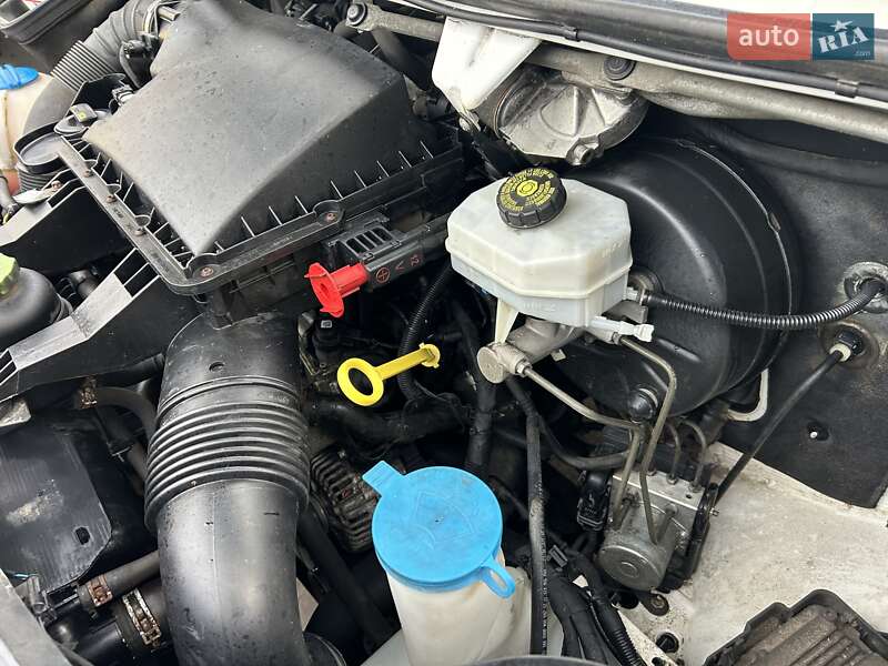 Вантажний фургон Volkswagen Crafter 2014 в Рівному